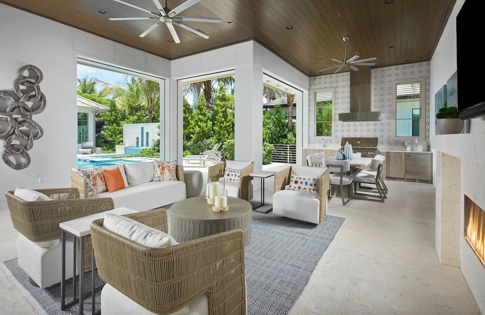 2075GordonDrE_Outdoor Living(1)